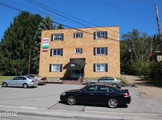 284 Moon Clinton Rd APT 20, Coraopolis, PA 15108