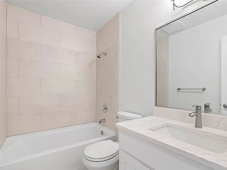 2 bed, 1253 sqft, $2,800 — Photo 2