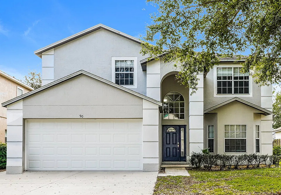 90 Knights Hollow Dr