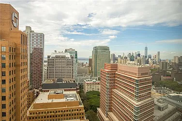Rented by R New York