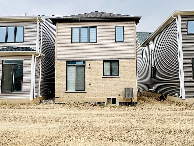 52 Cresthaven Hts — Photo 29