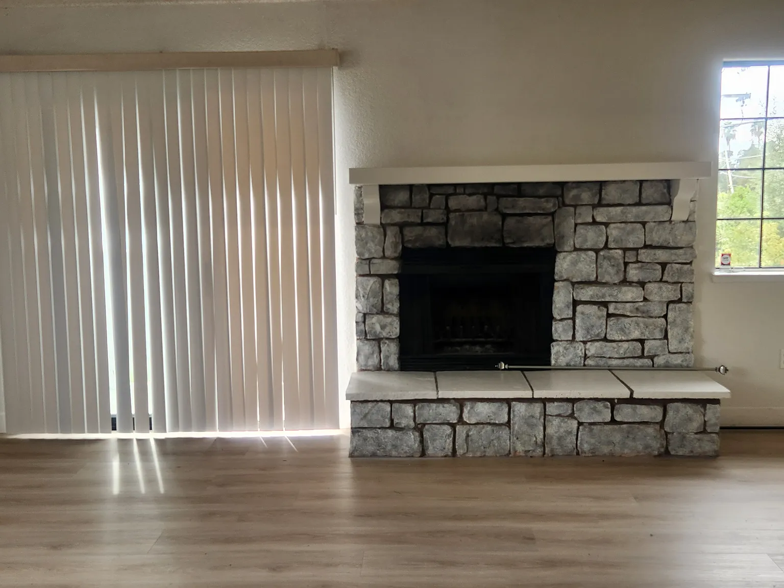 2 bed, 1014 sqft, $1,850 — Photo 3