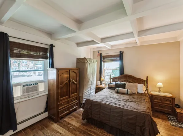 149-32 Union Turnpike image 7 of 17