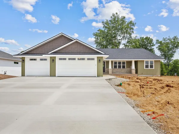 218 Abby Ln, Francis Creek, WI 54214