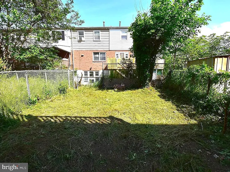 8018 Chelwynde Ave — Photo 21