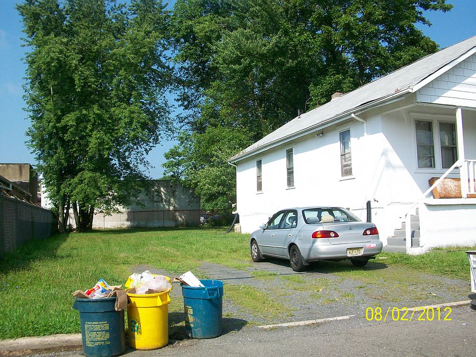 2nd image of 5 Irven St