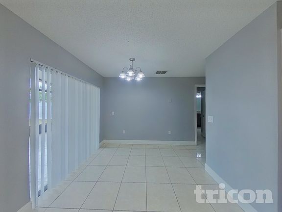 4th image of 2143 Jessa Dr