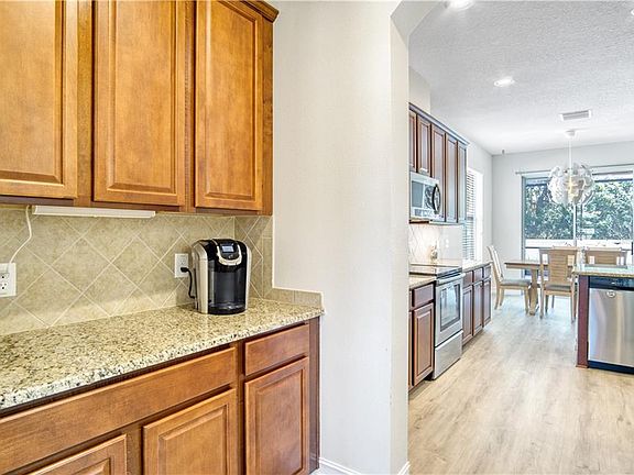 4th image of 7506 Tangle Bend Dr
