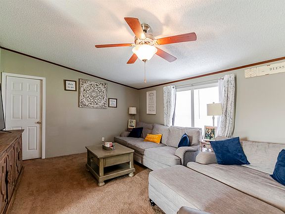 3rd image of 228 Hummingbird Dr