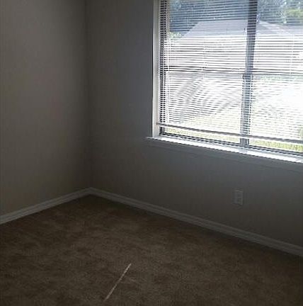 4th image of 5726 Kristen Ave