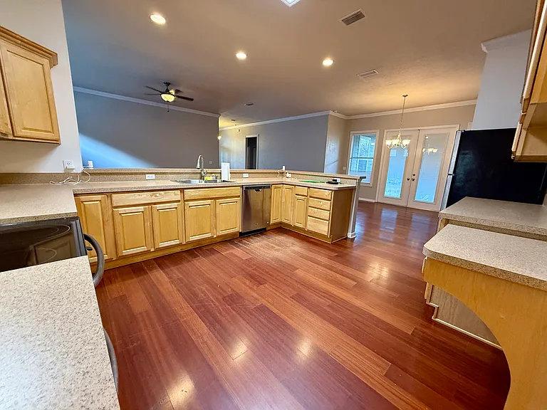 9905 NW 21st Ave — Photo 9