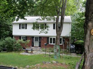 19 Lyncrest Rd, Cortlandt Manor, NY 10567