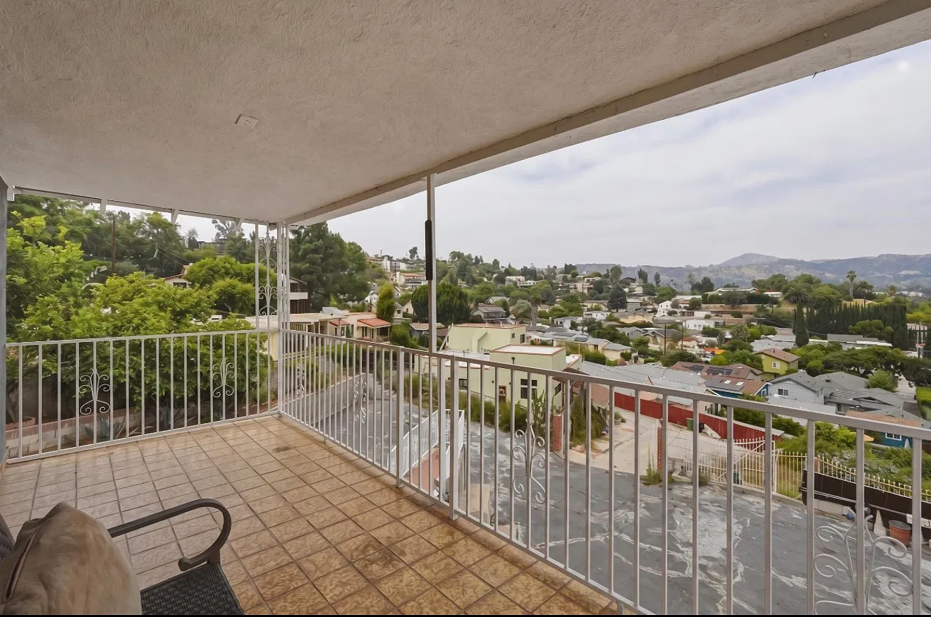 College View Pl, Los Angeles — Photo 4