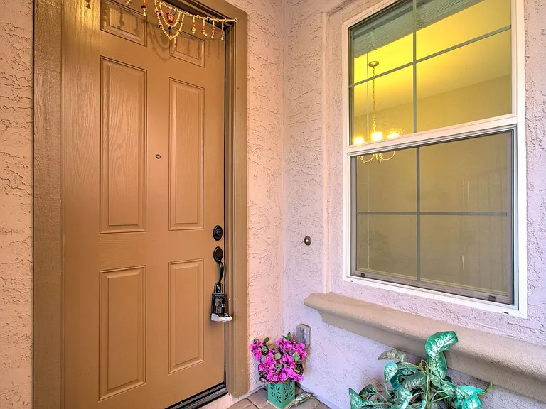 4617 E Walter Way — Photo 4