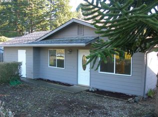 1140 1st St NE, Bandon, OR 97411