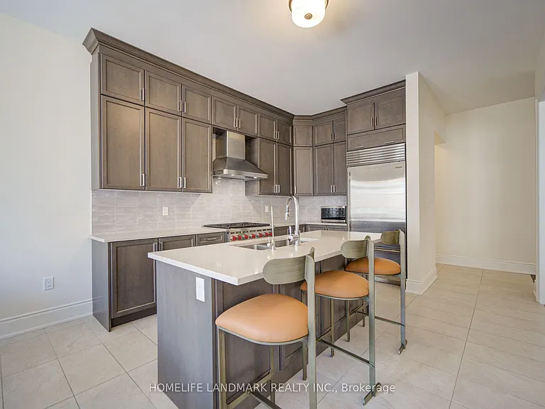 35 Red Giant St #MAIN 2ND FLOOR — Photo 17