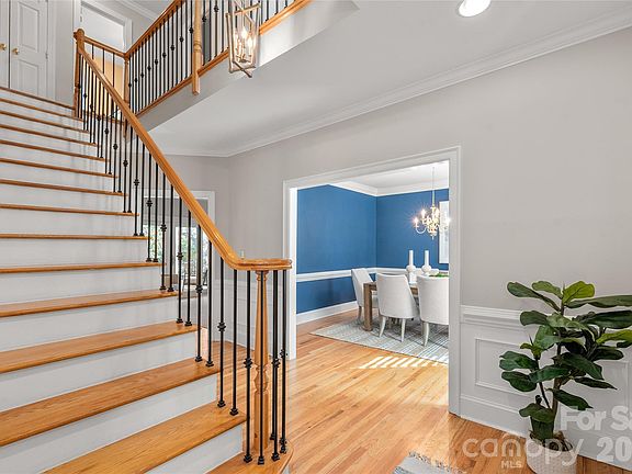 3rd image of 4603 Cotton Creek Dr