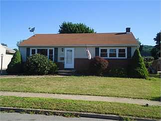 2nd image of 915 Pearl Blvd