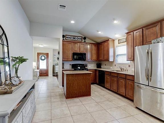 5th image of 9962 Lazy Cove Ln