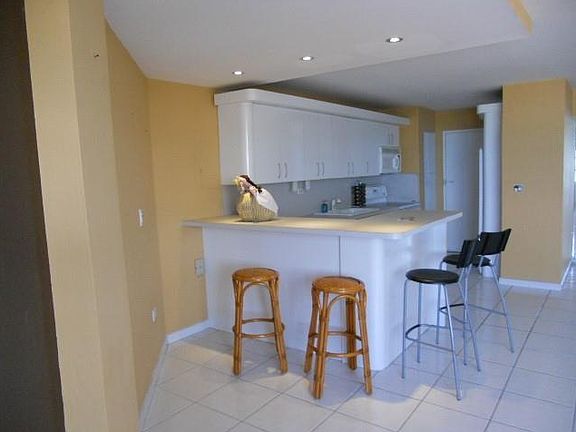4th image of 7135 Collins Ave #0232
