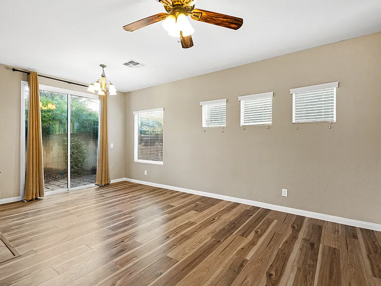 4311 E Carla Vista Dr — Photo 18