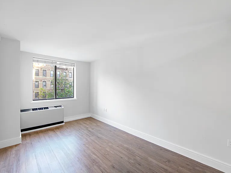 354 E 91st St #305 — Photo 6
