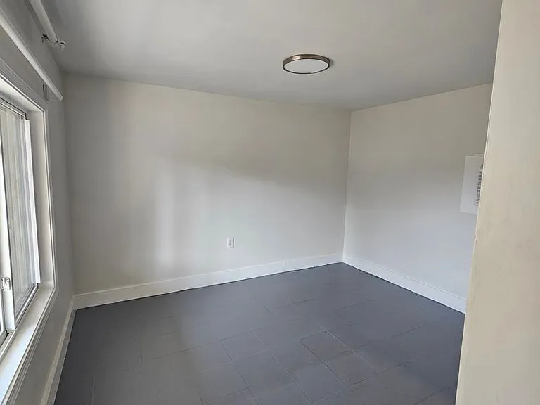 2322 Two Notch Rd — Photo 11