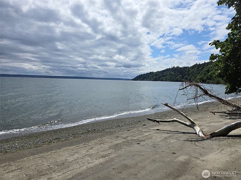 2nd image of 10307 NE Paradise Cove Lane (5 Lots)