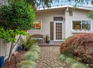 10204 24th Ave SW, Seattle, WA 98146