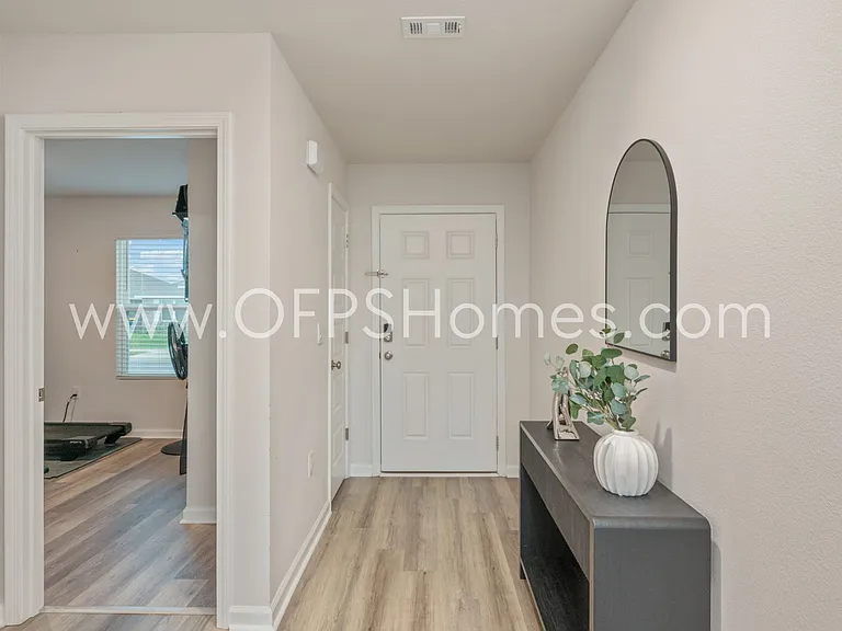 4623 Naval Ct — Photo 7