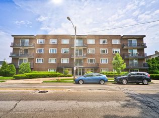 7861 Niles Center Rd APT 301, Skokie, IL