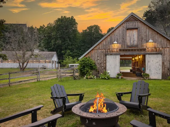 298 Exeter Road, Hampton Falls, NH 03844