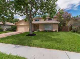 211 Maple Leaf Dr, League City, TX 77573