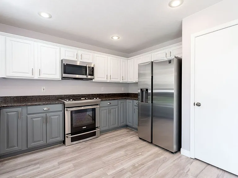 1109 Devon Downs Ave — Photo 13