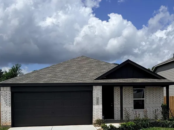 327 Parkin Ct, Conroe, TX 77303