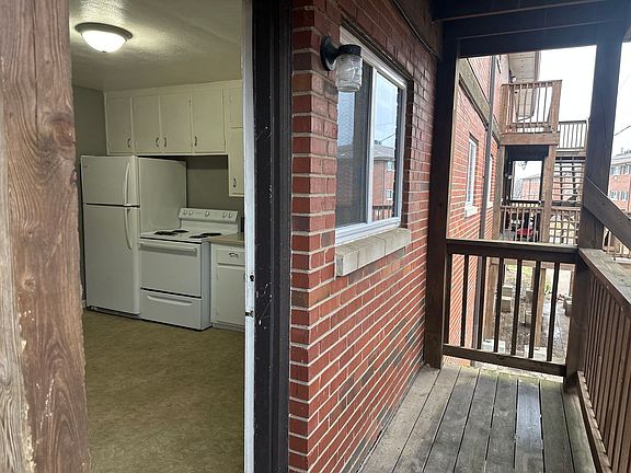 2nd image of 1006 Forest Ct #B05-1040-1