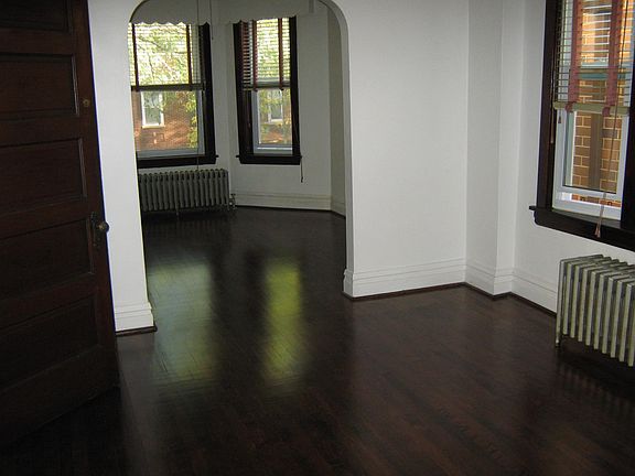 3rd image of 2603 W Winona St