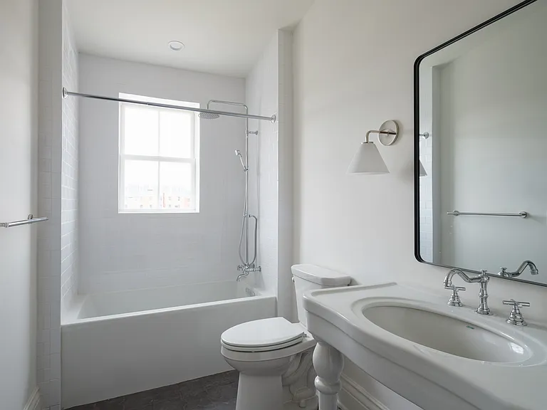 702 Columbia St #3A — Photo 5