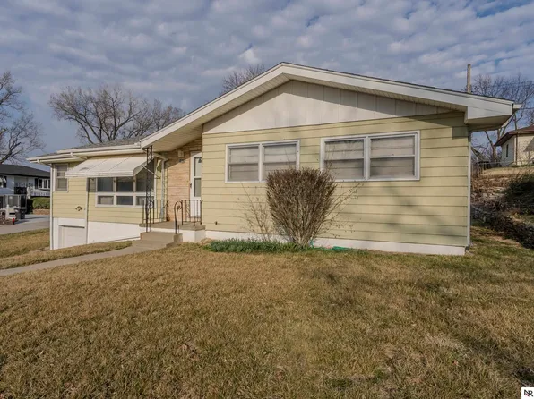 5025 N 59th St, Omaha, NE 68104
