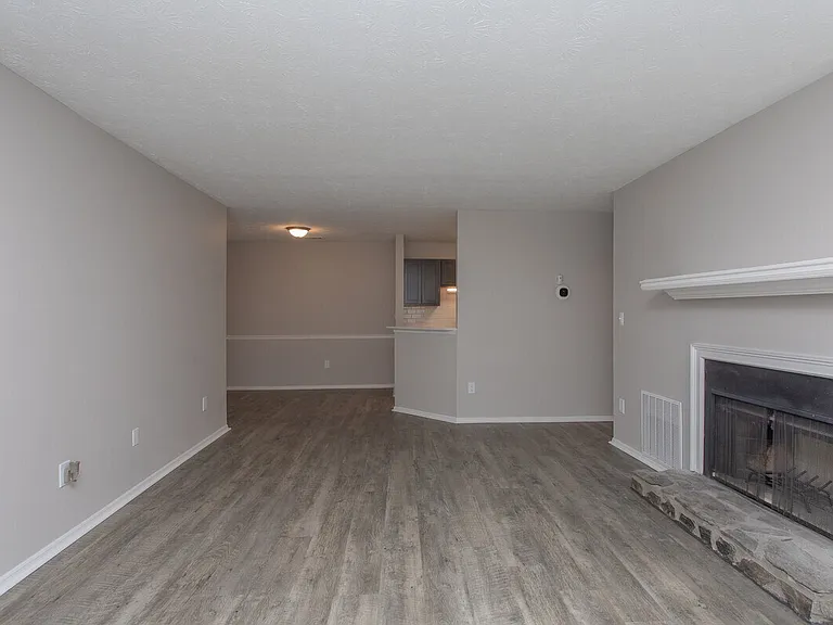 Berkeley Landing Apartments — Photo 25