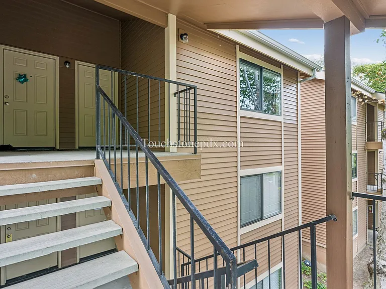 9977 SE Talbert St — Photo 3