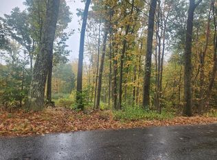 71 Willard Rd, Ashburnham, MA 01430