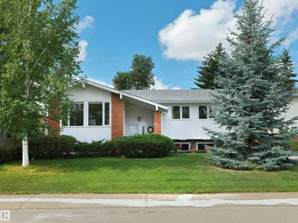 28 Westridge Cres NW, Edmonton, AB T5T 1C6