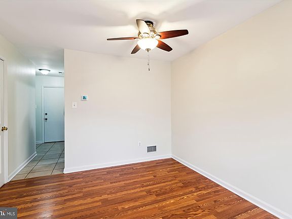 4th image of 280 Hilltop Ln