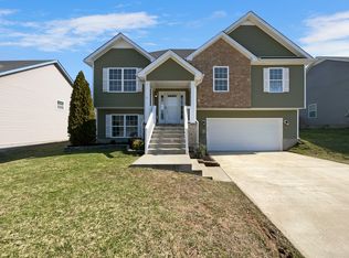 1185 Meachem Dr, Clarksville, TN 37042