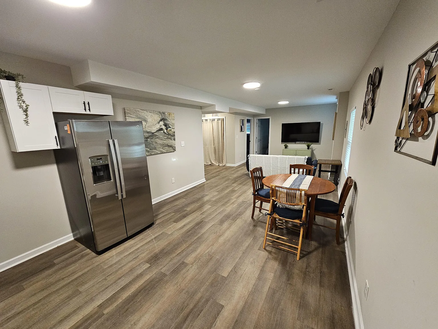 2 bed, 1.0 bath, 1000 sqft, $1,274 — Photo 2