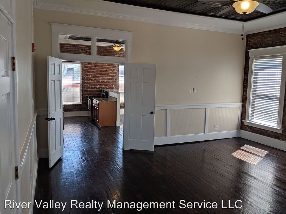 1st image of 321 W B St #B