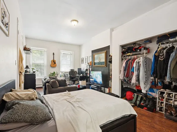 247 Pacific Avenue image 11 of 29