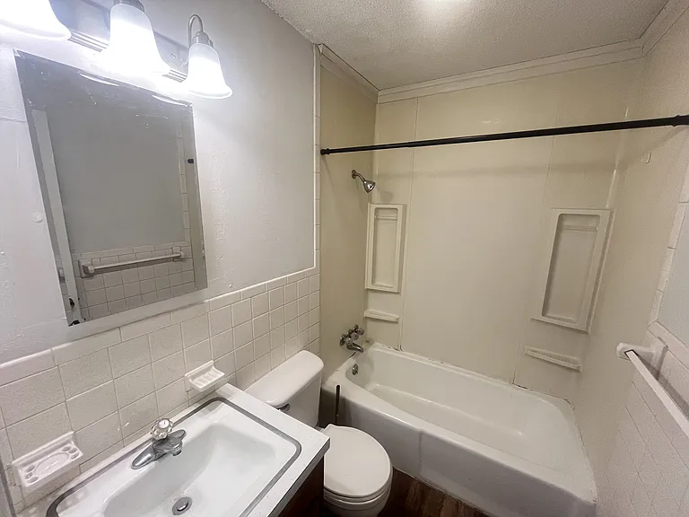 730 E Culton St #4 — Photo 7