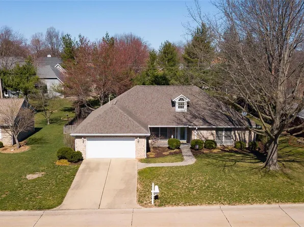 1725 Creekside Dr, Swansea, IL 62226